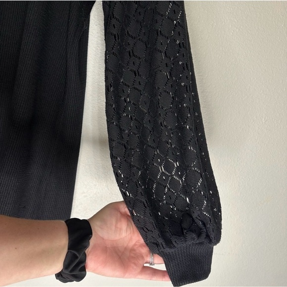 Bundle of 2 Women’s Long Sleeve Lace Arm Tops in Blue and Black Size XL - Picture 11 of 13